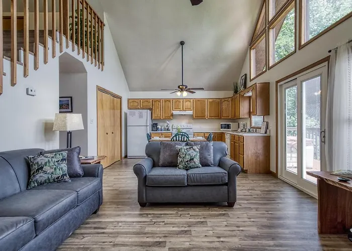 Mountain Laurel Lookout, Hot Tub, Wifi, 560 Free Tickets Each Paid Day!!! Villa Gatlinburg