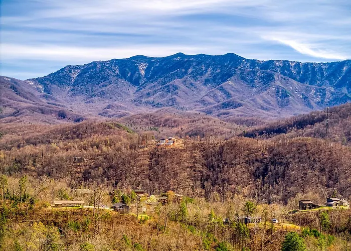 Mountain Laurel Lookout, Hot Tub, Wifi, 560 Free Tickets Each Paid Day!!! Villa Gatlinburg